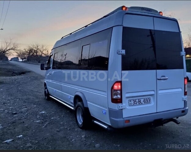 Mercedes Sprinter 412 1997, 157,000 km - 2.2 l - Qazax