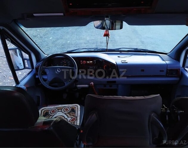Mercedes Sprinter 412 1997, 157,000 km - 2.2 l - Qazax