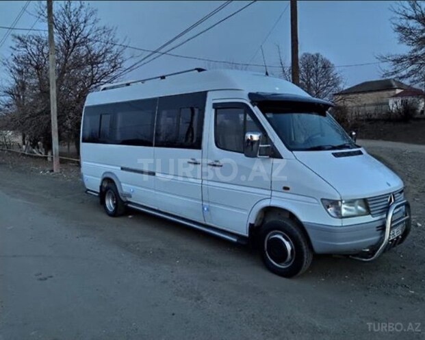 Mercedes Sprinter 412 1997, 157,000 km - 2.2 l - Qazax