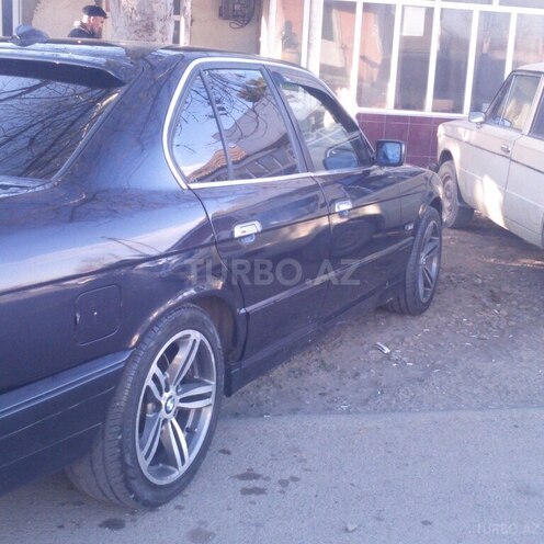 BMW 525 1994, 3,000 km - 0.3 л - Tovuz