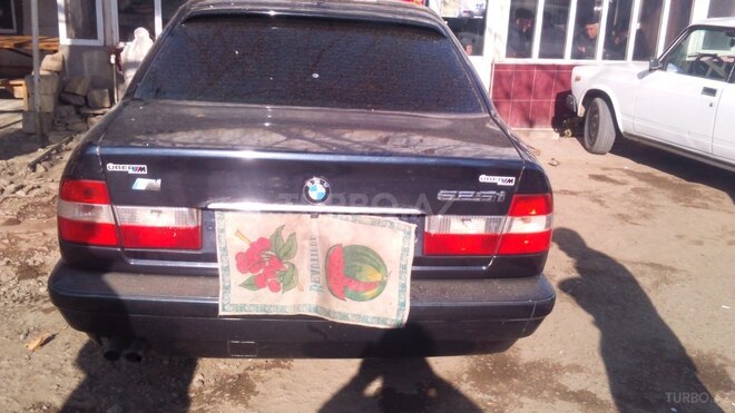 BMW 525 1994, 3,000 km - 0.3 л - Tovuz
