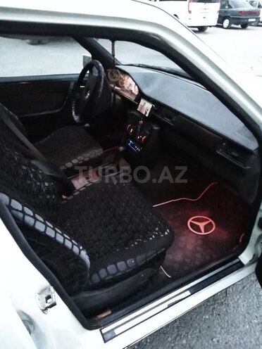 Mercedes E 200 1993, 540,000 km - 2.0 l - Bakı