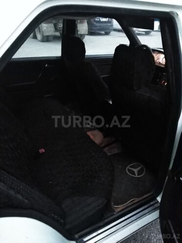 Mercedes E 200 1993, 540,000 km - 2.0 l - Bakı