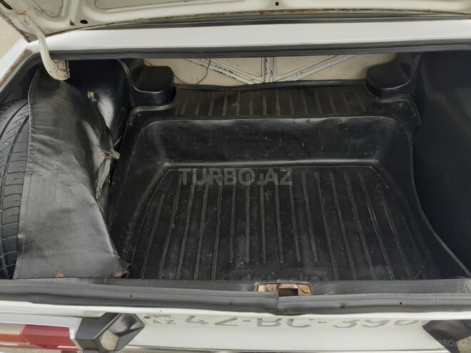 LADA (VAZ) 2106 1979, 200,000 km - 1.5 л - Salyan