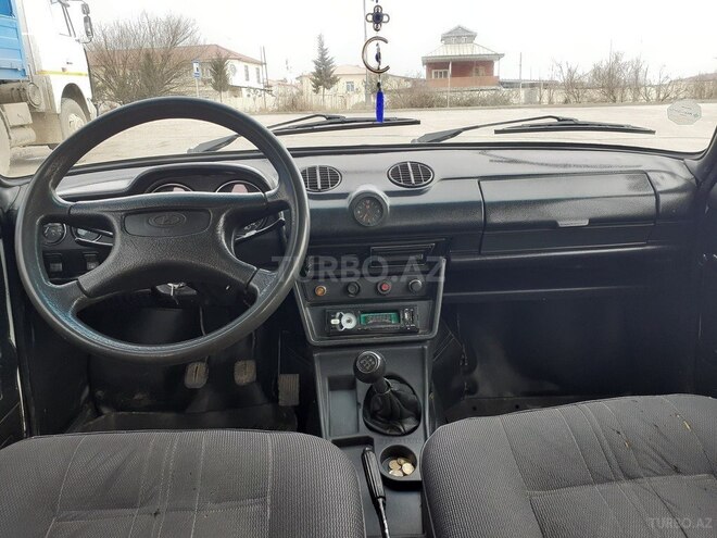 LADA (VAZ) 2106 1979, 200,000 km - 1.5 л - Salyan