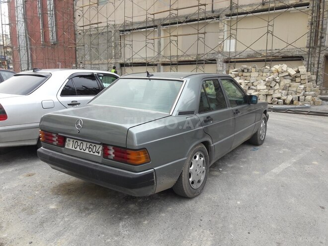 Mercedes 190 1992, 342,000 km - 2.0 l - Salyan