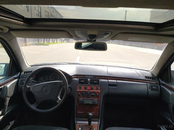 Mercedes E 220 1998, 337,854 km - 2.2 л - Bakı