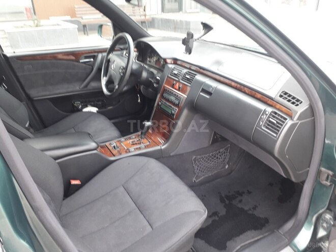 Mercedes E 220 1999, 320,000 km - 2.2 l - Şəmkir