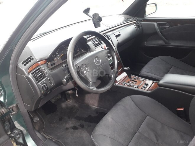 Mercedes E 220 1999, 320,000 km - 2.2 l - Şəmkir