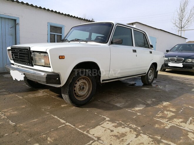 LADA (VAZ) 2107 1998, 74,770 km - 1.6 l - Salyan