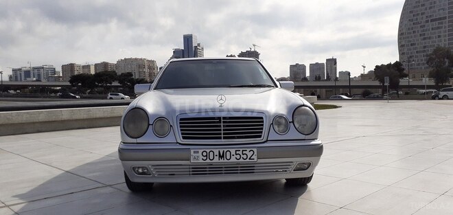 Mercedes E 240 1998, 379,788 km - 2.4 l - Bakı