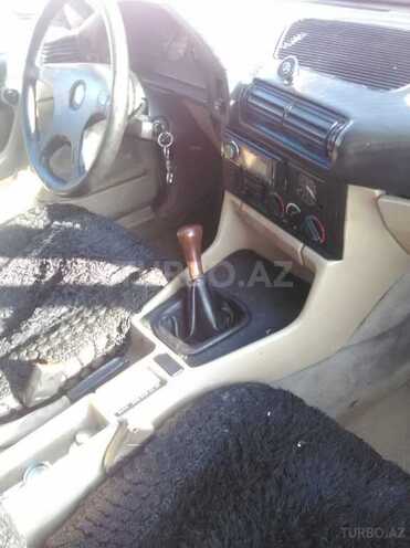 BMW 520 1988, 300,000 km - 0.2 l - Bakı