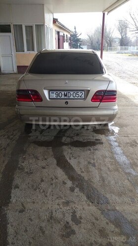 Mercedes E 220 2000, 470,000 km - 2.2 l - Bakı