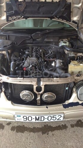 Mercedes E 220 2000, 470,000 km - 2.2 l - Bakı