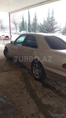Mercedes E 220 2000, 470,000 km - 2.2 l - Bakı