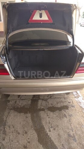 Mercedes E 220 2000, 470,000 km - 2.2 l - Bakı