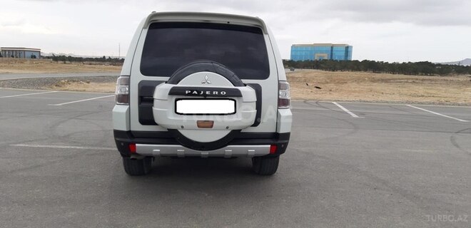 Mitsubishi Pajero 2008, 236,000 km - 3.0 л - Bakı