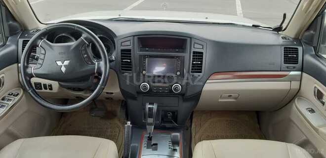 Mitsubishi Pajero 2008, 236,000 km - 3.0 л - Bakı