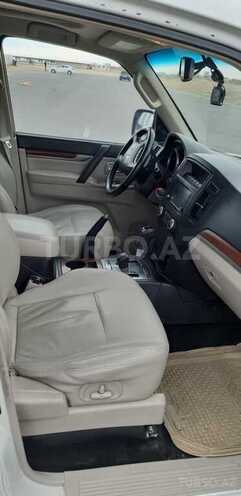 Mitsubishi Pajero 2008, 236,000 km - 3.0 л - Bakı