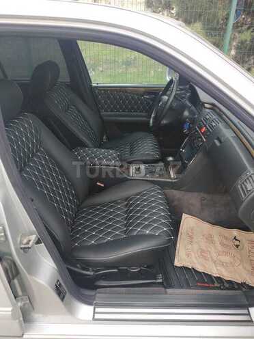 Mercedes E 240 1999, 150,280 km - 2.4 l - Bakı