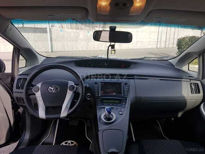 Toyota Prius 2011, 179,000 km - 1.8 л - Bakı