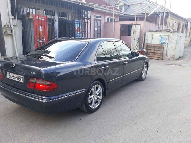 Mercedes E 270 2001, 290,000 km - 2.7 l - Bakı