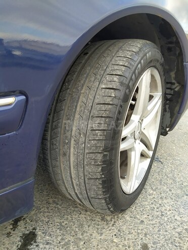 Mercedes E 240 1997, 291,000 km - 2.4 l - Bakı