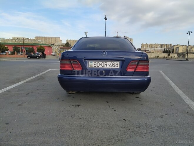 Mercedes E 240 1997, 291,000 km - 2.4 l - Bakı