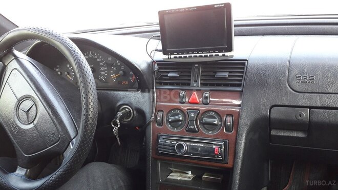 Mercedes C 180 1995, 434,500 km - 1.8 l - Qazax