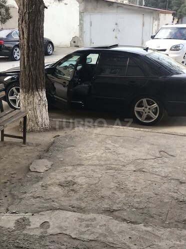 Mercedes E 240 1998, 450,000 km - 0.2 l - Sumqayıt