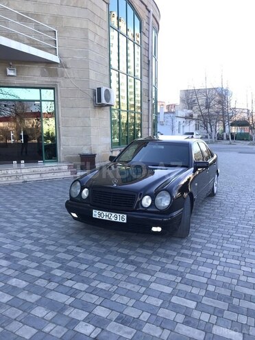 Mercedes E 240 1998, 450,000 km - 0.2 l - Sumqayıt