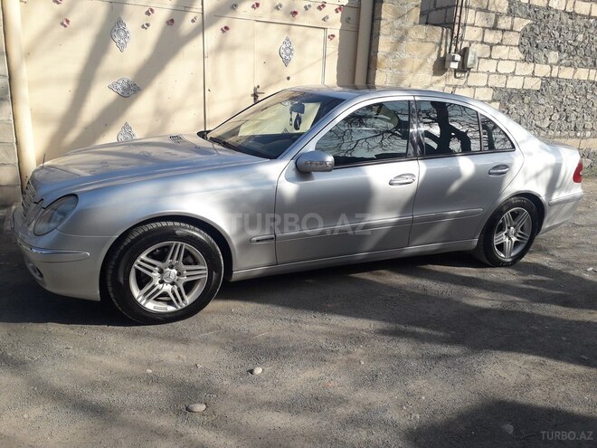 Mercedes E 270 2002, 260,000 km - 2.7 л - Bərdə