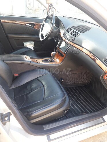 Mercedes E 270 2002, 260,000 km - 2.7 л - Bərdə