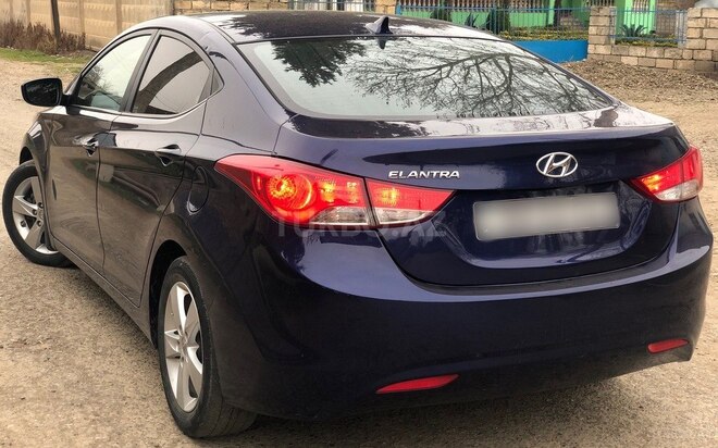 Hyundai Elantra 2014, 91,647 km - 1.8 л - Masallı