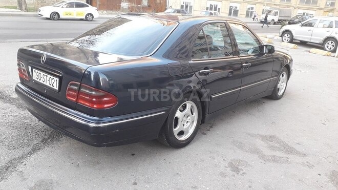 Mercedes E 270 2000, 370,000 km - 2.7 l - Bakı