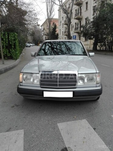 Mercedes E 200 1989, 350,000 km - 2.0 l - Bakı