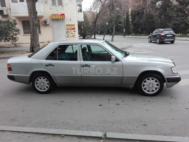Mercedes E 200 1989, 350,000 km - 2.0 l - Bakı