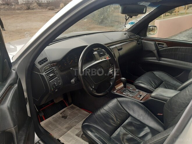 Mercedes E 230 1997, 175,000 km - 2.3 л - Gəncə