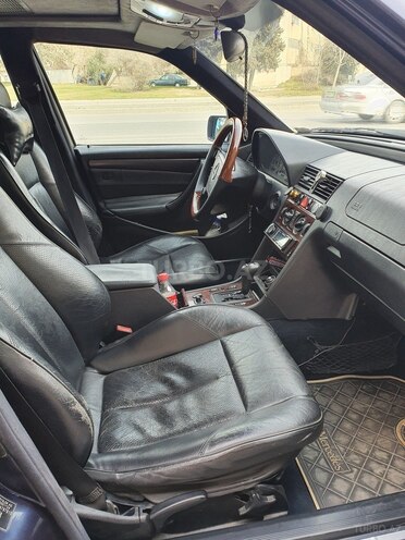 Mercedes C 200 1999, 368,000 km - 2.0 л - Bakı