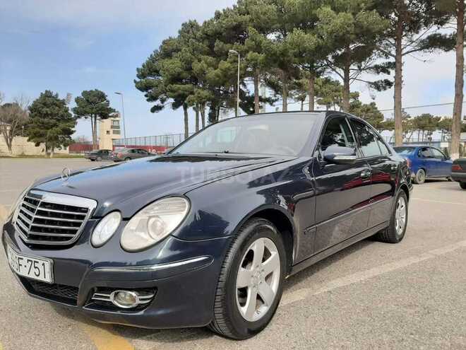 Mercedes E 240 2003, 328,000 km - 2.6 l - Sumqayıt