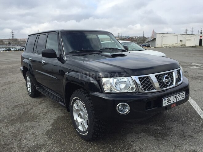 Nissan Patrol 2008, 284,000 km - 0.3 l - Bakı