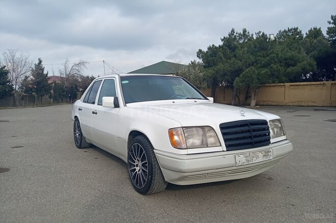 Mercedes E 280 1994, 436,000 km - 2.8 l - Bakı