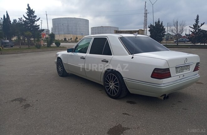 Mercedes E 280 1994, 436,000 km - 2.8 l - Bakı