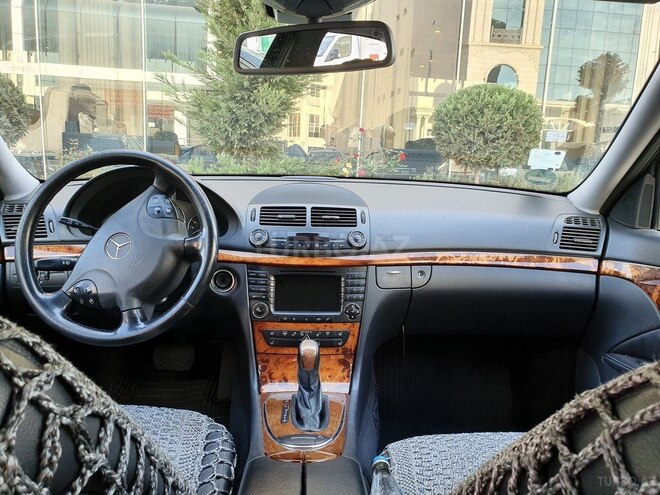 Mercedes E 240 2005, 279,745 km - 2.6 l - Bakı