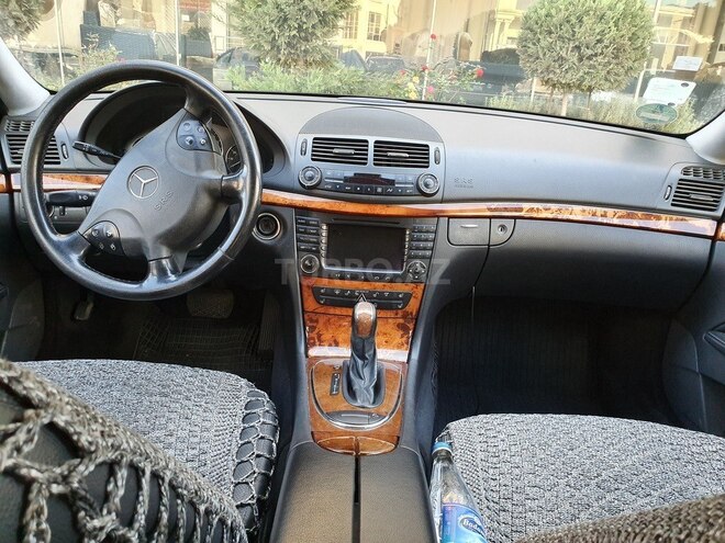 Mercedes E 240 2005, 279,745 km - 2.6 l - Bakı