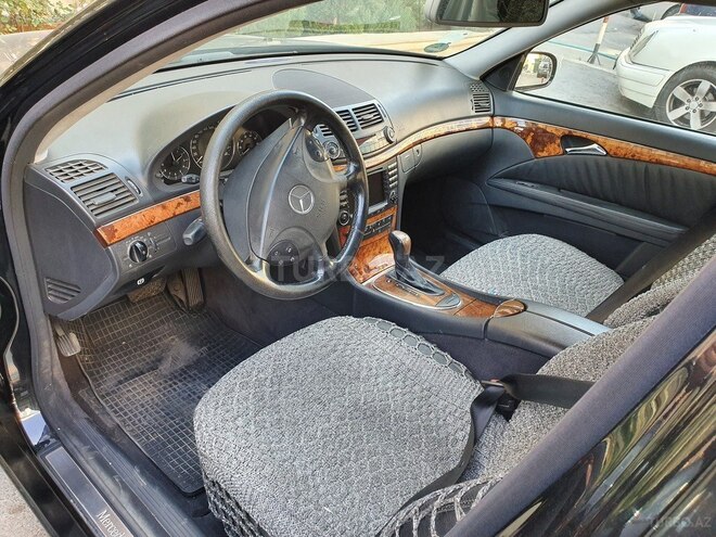 Mercedes E 240 2005, 279,745 km - 2.6 l - Bakı