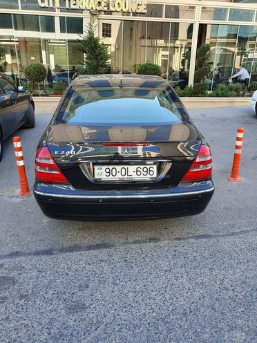 Mercedes E 240 2005, 279,745 km - 2.6 l - Bakı