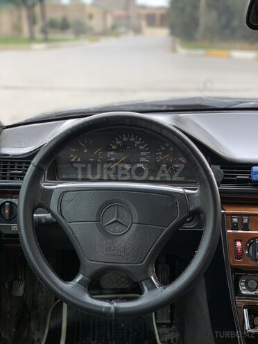 Mercedes E 220 1994, 441,000 km - 2.2 l - Bakı