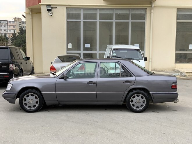 Mercedes E 220 1994, 441,000 km - 2.2 l - Bakı