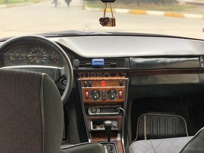 Mercedes E 220 1994, 441,000 km - 2.2 l - Bakı
